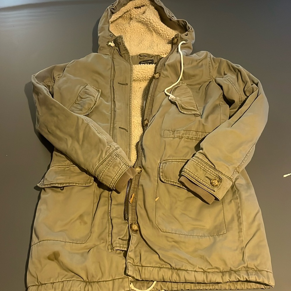 Men’s size M Abercrombie Sherpa
Lined coat - Picture 1 of 5